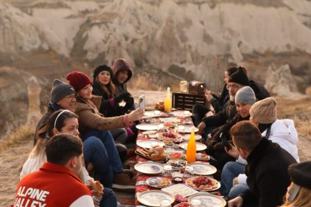 Balloon Breakfast Cappadocia: A Must-Do Morning Activity