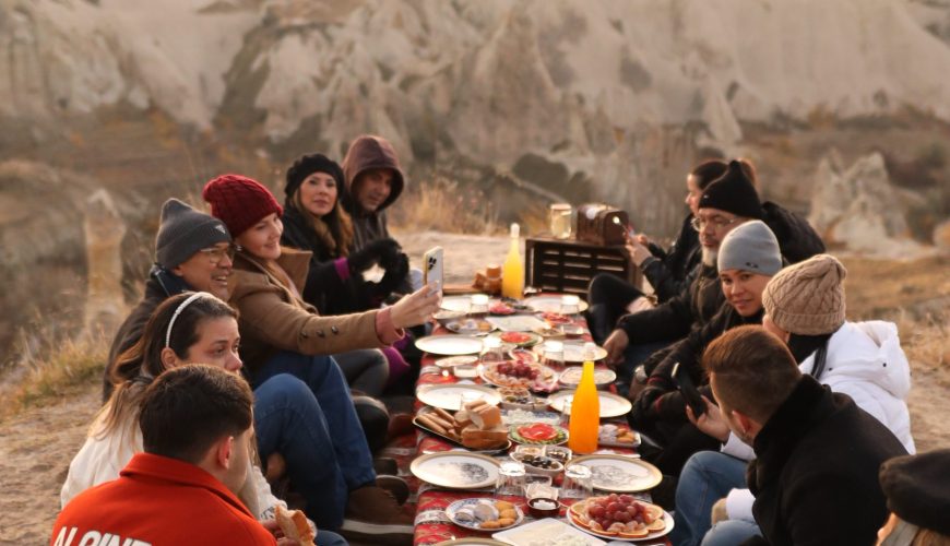 Balloon Breakfast Cappadocia: A Must-Do Morning Activity