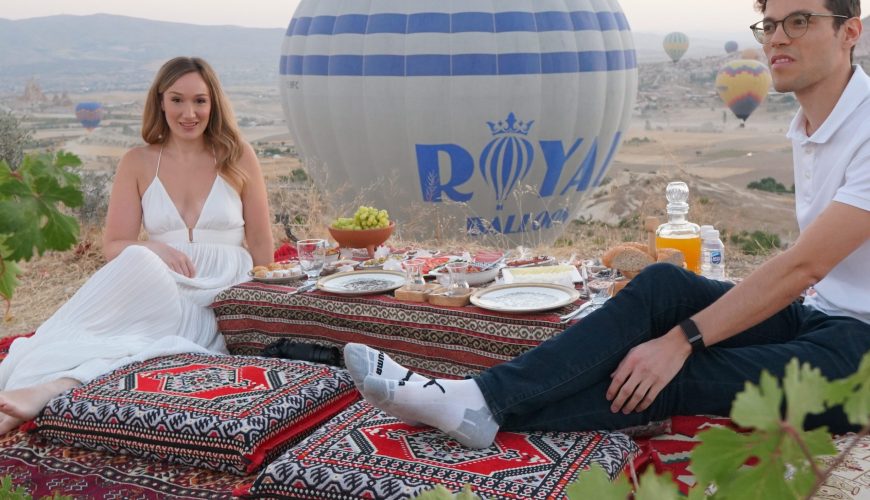 Sunrise Hot Air Balloon Views and Breakfast in Cappadocia