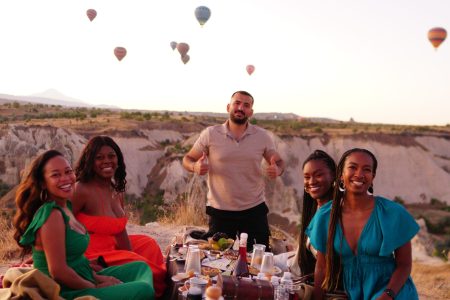 Where to watch balloons with breakfast Cappadocia