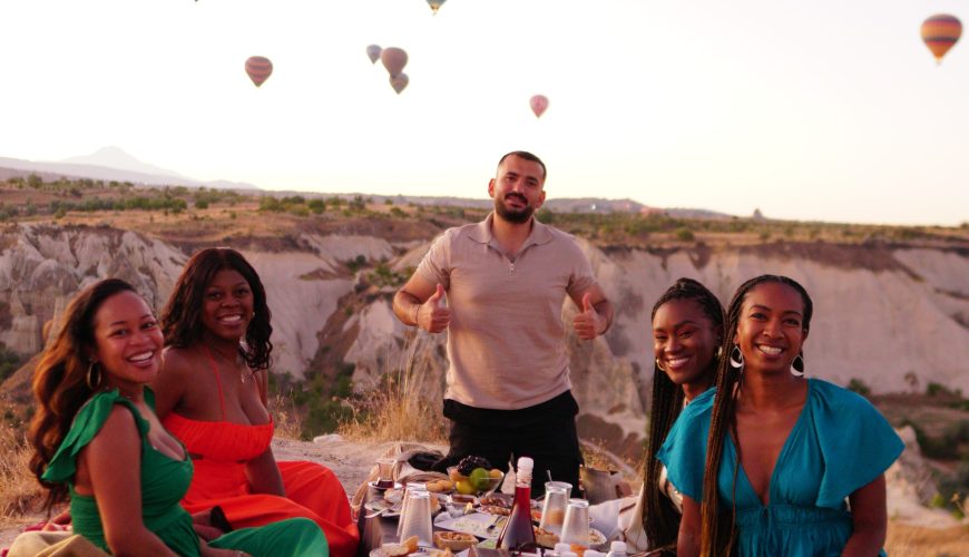 Where to watch balloons with breakfast Cappadocia