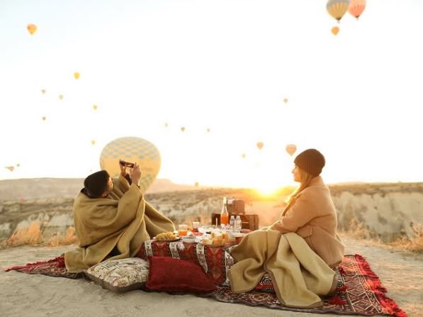 Sunrise Breakfast in Cappadocia: Organic and Local Options